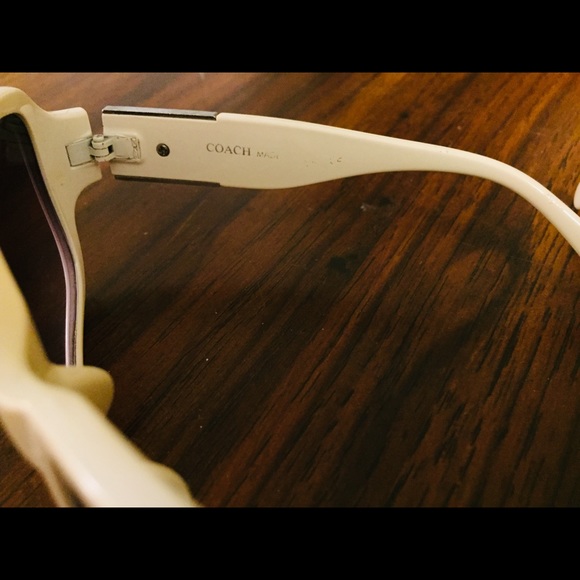 Coach sunglasses for women in excellent condition - Picture 6 of 8